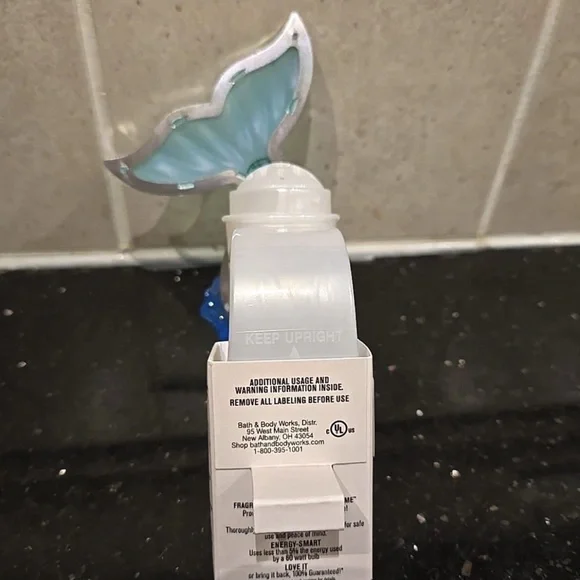 Bath & Body Works Ariel Adjustable Wallflowers Plug-in Night Light NWT - Picture 7 of 7